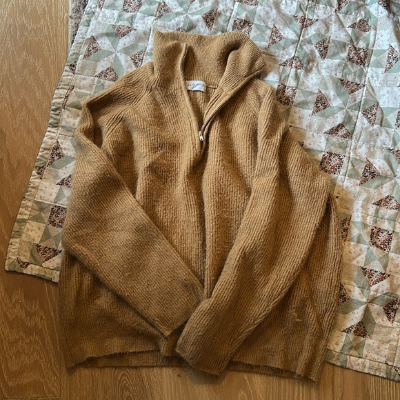 Carly Jean Los Angeles Sweaters - Carly Jean Los Angeles sweater